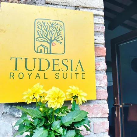 Tudesia Royal Bed & Breakfast