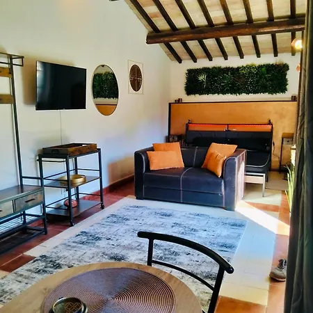 Tudesia Royal Todi