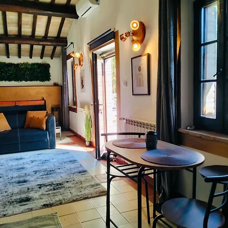 Tudesia Royal * Todi