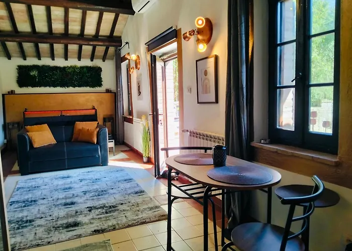 Tudesia Royal * Todi