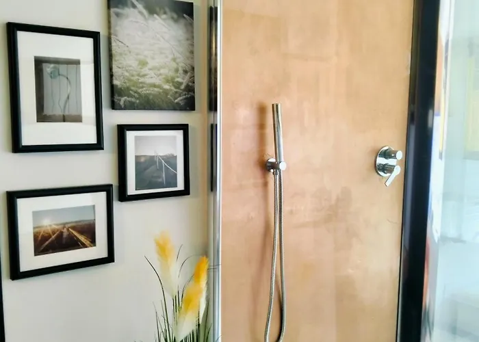 Tudesia Royal Bed & Breakfast